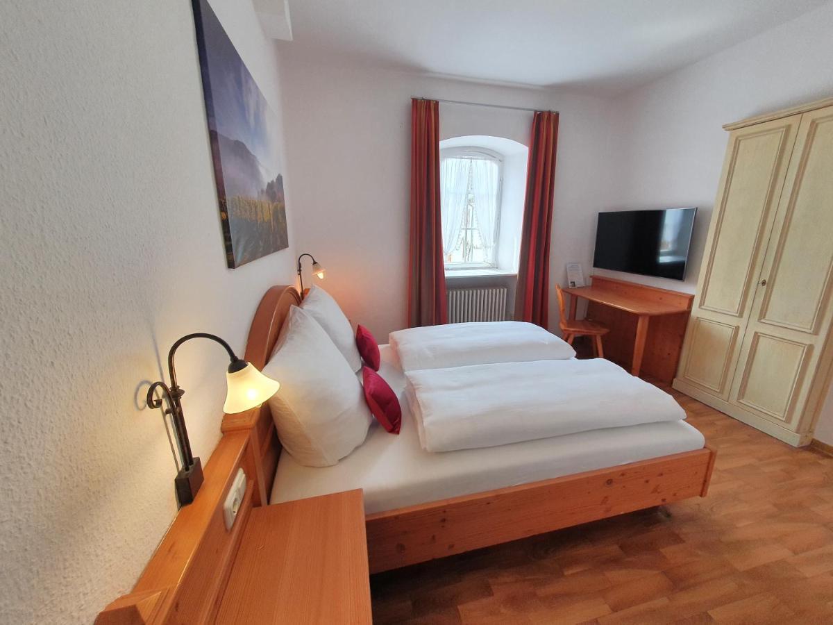 Hotel Und Weingut Karlsmuehle Mertesdorf Exterior photo
