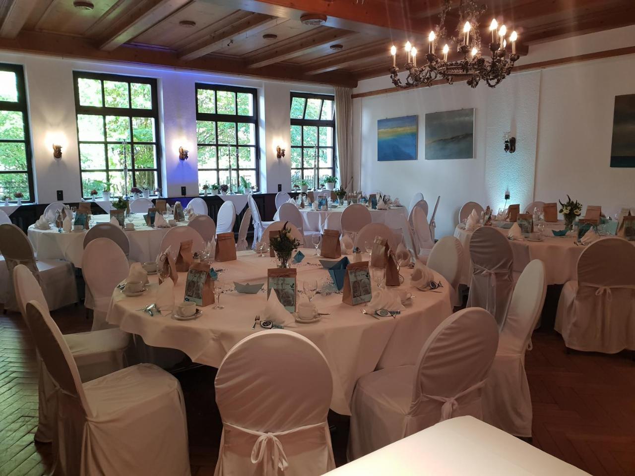 Hotel Und Weingut Karlsmuehle Mertesdorf Exterior photo